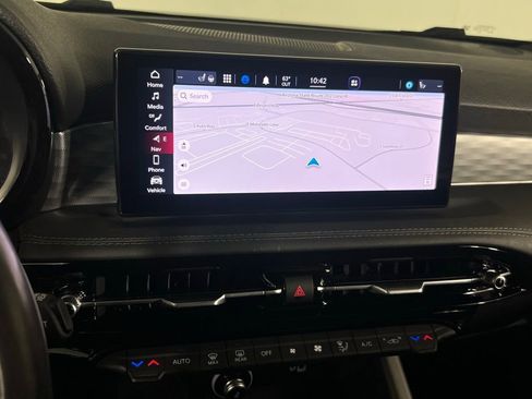 Used 2024 Alfa Romeo Tonale Veloce w/ Premium Interior Package image 17