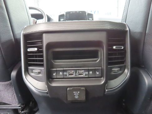 Used 2024 RAM 1500 Limited image 11