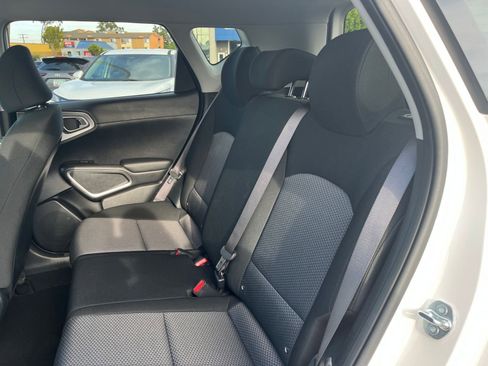 Used 2025 Kia Soul LX w/ LX Technology Package image 37