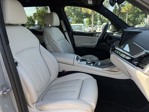Certified 2024 BMW X7 M60i w/ Executive Package image 34