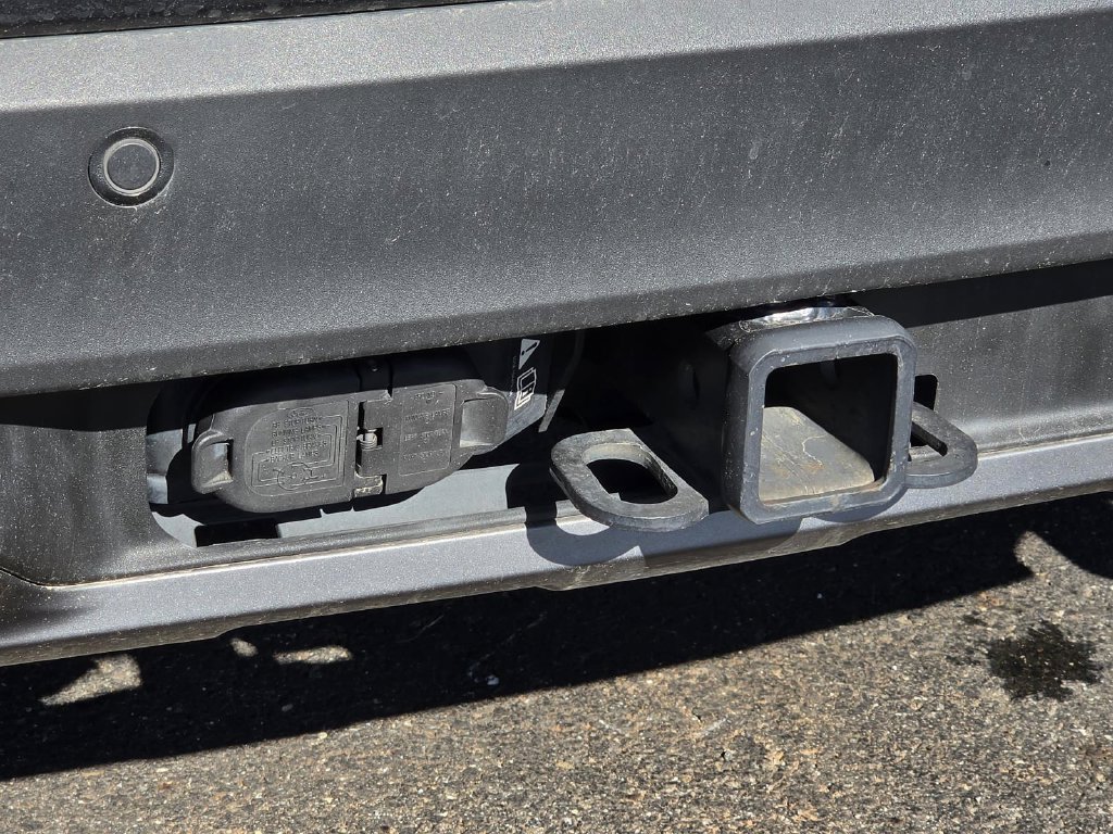 Used 2023 Ford Explorer XLT w/ Equipment Group 202A RWD image 41