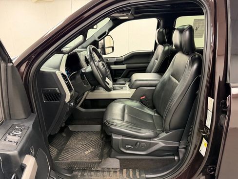 Used 2018 Ford F150 Lariat w/ Equipment Group 502A Luxury image 18