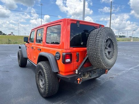 Used 2018 Jeep Wrangler Unlimited Rubicon AWD/4WD image 4