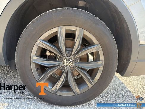 Used 2024 Volkswagen Tiguan SE image 21