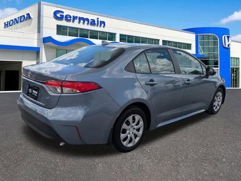 Used 2025 Toyota Corolla LE FWD image 5