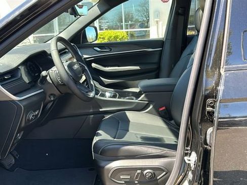 New 2026 Jeep Grand Cherokee L Limited AWD/4WD image 9