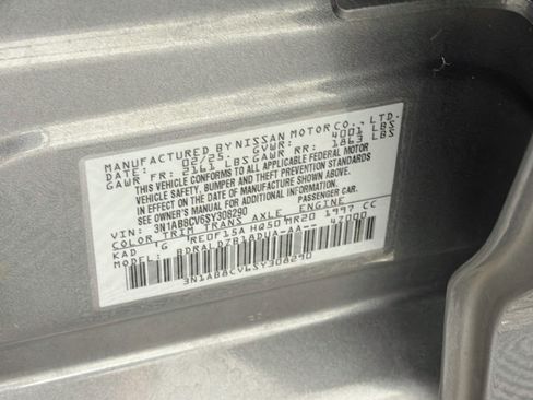 Used 2025 Nissan Sentra SV FWD image 12