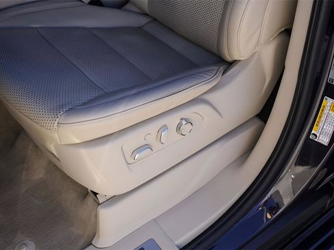 Used 2023 Cadillac Escalade Sport Platinum image 8