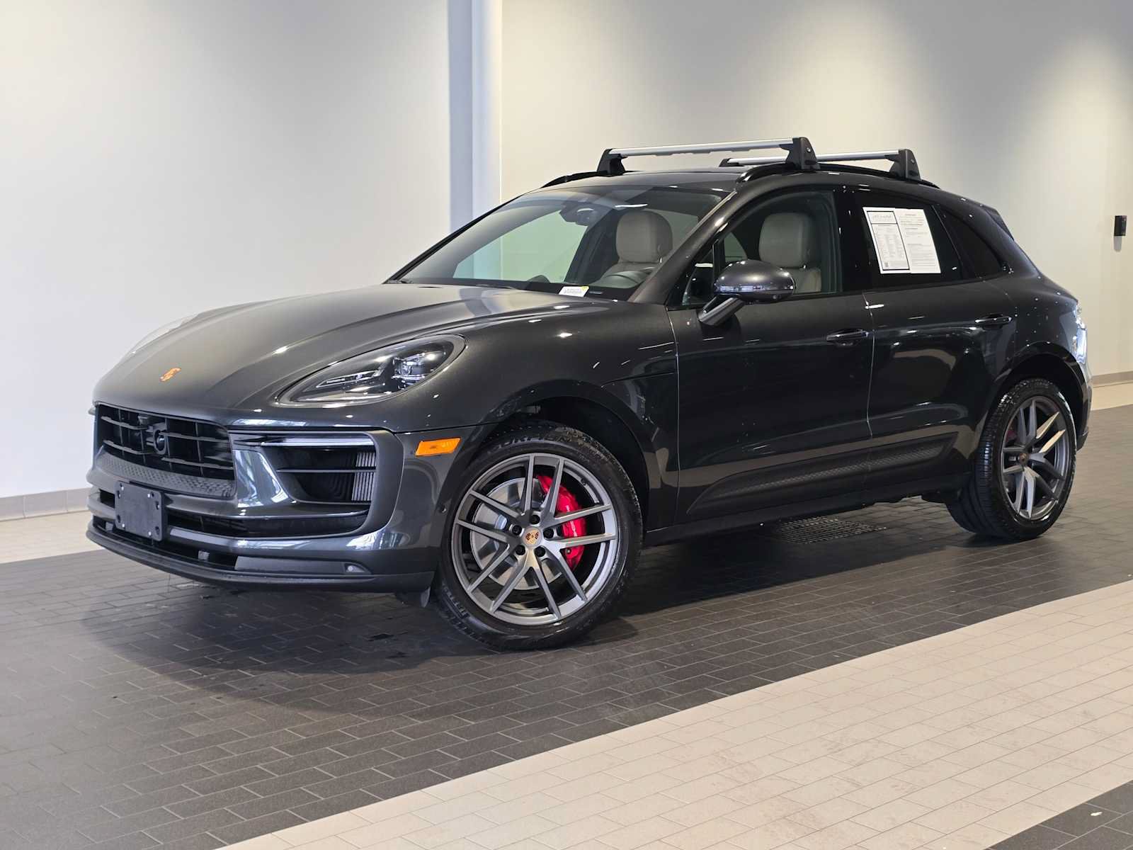 Used 2023 Porsche Macan S AWD/4WD image 1