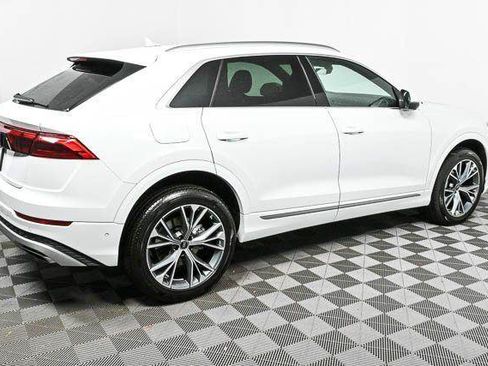 Used 2025 Audi Q8 Premium AWD/4WD image 23