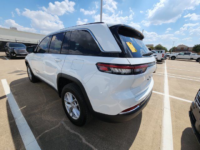 Used 2025 Jeep Grand Cherokee Laredo X w/ Luxury Tech Group I RWD image 6