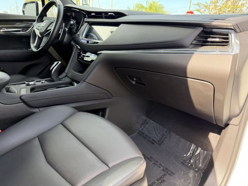 Certified 2022 Cadillac XT5 Sportv w/ Technology Package image 10