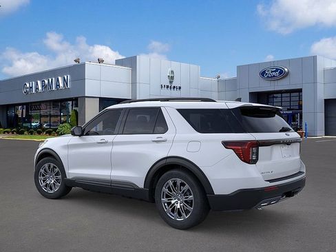 Used 2026 Ford Explorer Active w/ Active Comfort Package AWD/4WD image 4