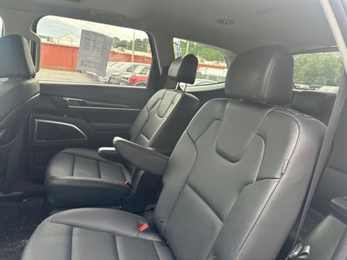 Used 2025 Kia Telluride S AWD/4WD image 15