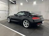 Used 2011 BMW Z4 sDrive30i image 3