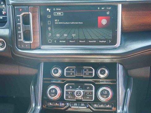 Used 2023 GMC Yukon XL Denali Ultimate image 13