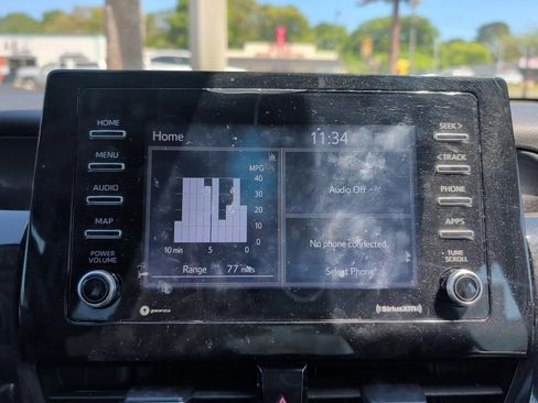 Used 2021 Toyota Camry SE image 9