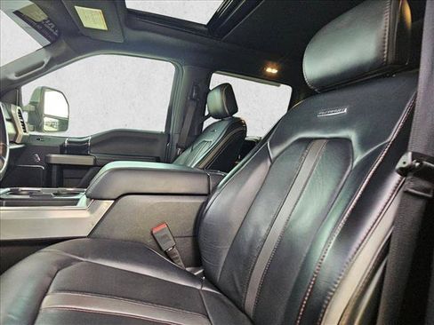Used 2020 Ford F250 Platinum w/ FX4 Off-Road Package AWD/4WD image 14