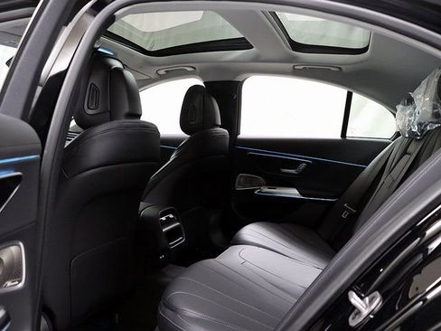 New 2026 Mercedes-Benz E 350 4MATIC Sedan image 13