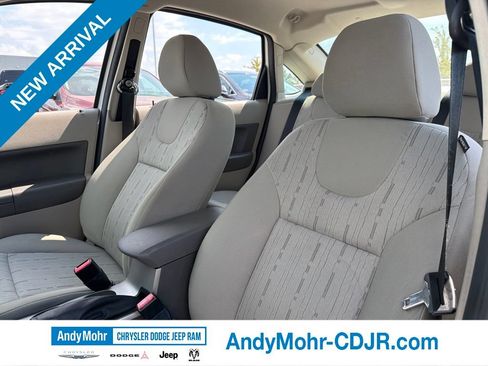 Used 2009 Ford Focus SE FWD image 9