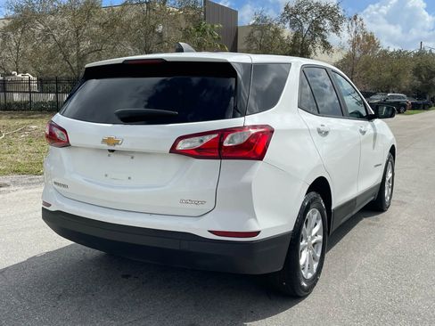 Used 2021 Chevrolet Equinox LS w/ LS Convenience Package FWD image 9