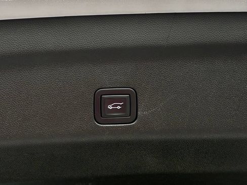 Used 2022 Chevrolet Tahoe LT AWD/4WD image 39