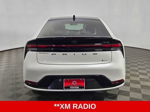 Used 2024 Toyota Prius XLE FWD image 7