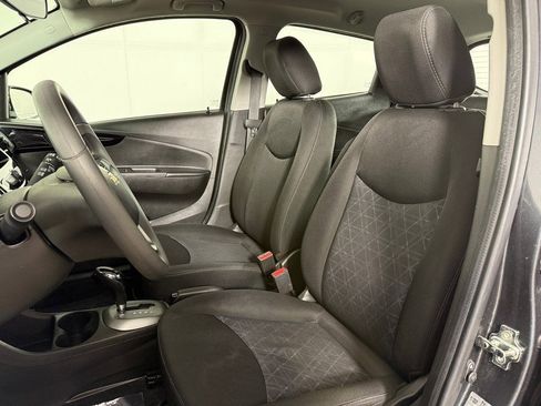 Used 2019 Chevrolet Spark LT image 22