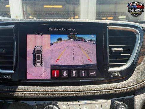 Certified 2022 Chrysler Pacifica Pinnacle AWD/4WD image 21