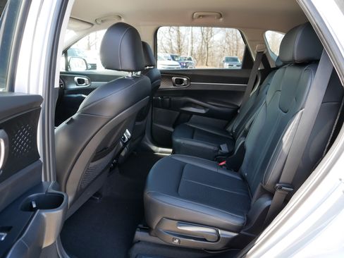 Certified 2023 Kia Sorento EX image 35