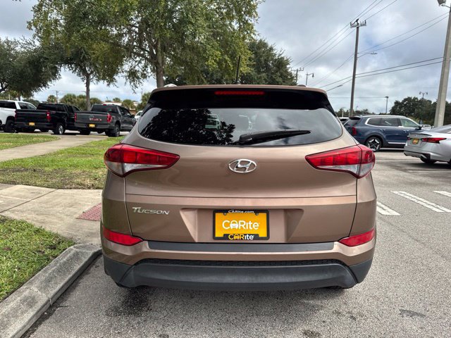 Used 2017 Hyundai Tucson SE w/ SE Popular Package 02 FWD image 6