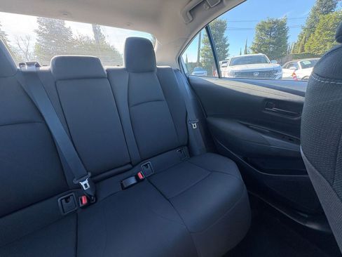 Used 2025 Toyota Corolla LE image 35