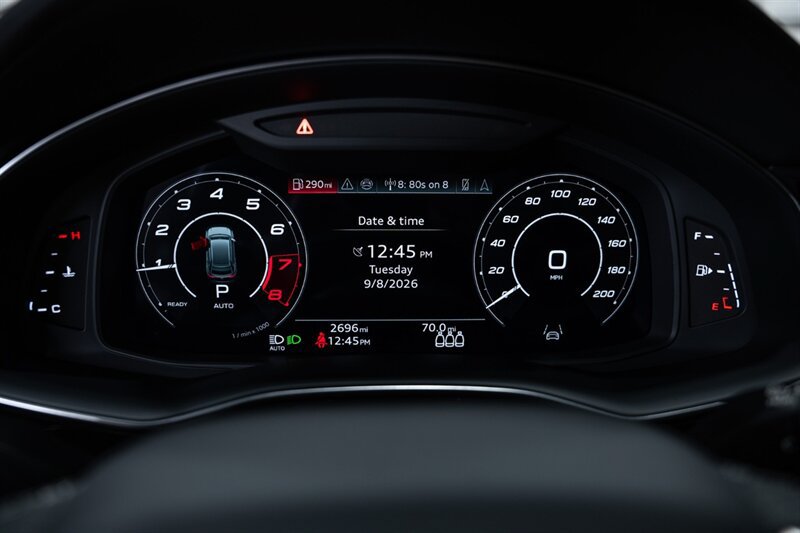 Used 2025 Audi RS Q8 performance AWD/4WD image 22