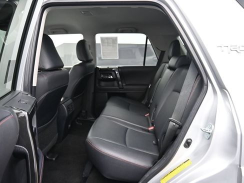 Used 2022 Toyota 4Runner TRD Off-Road Premium AWD/4WD image 14