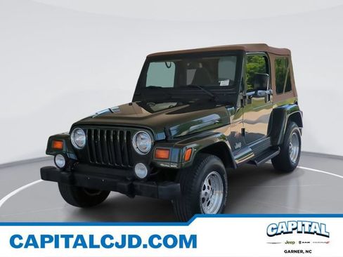 Used 1998 Jeep Wrangler Sahara AWD/4WD image 1