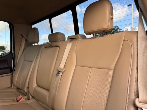 Used 2019 Ford F150 Lariat RWD image 18