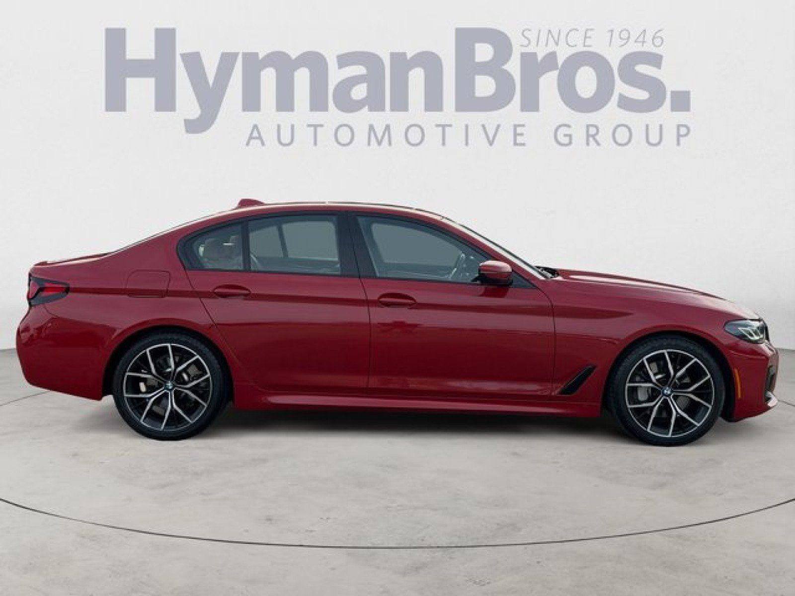 Used 2022 BMW 530i xDrive w/ M Sport Package AWD/4WD image 2