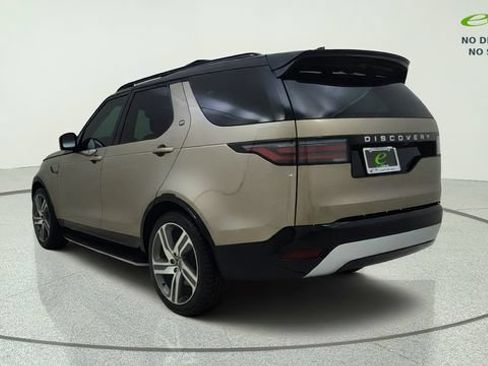 Used 2024 Land Rover Discovery Metropolitan Edition AWD/4WD image 6
