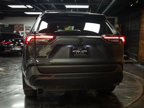 Used 2025 Toyota RAV4 XLE w/ Convenience Package FWD image 6