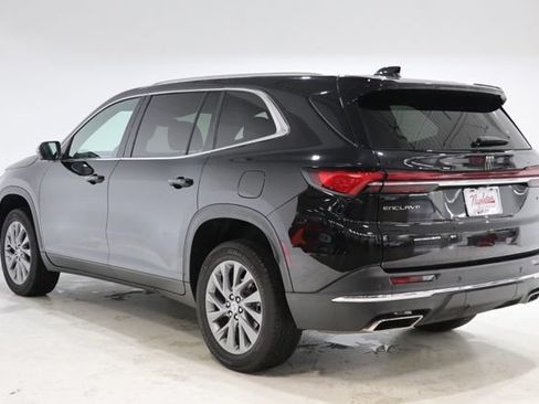 Used 2025 Buick Enclave Preferred FWD image 6