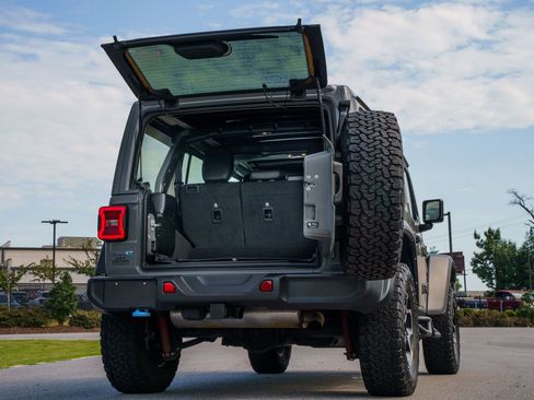 Used 2023 Jeep Wrangler Unlimited Rubicon 4xe w/ Cold Weather Group AWD/4WD image 21