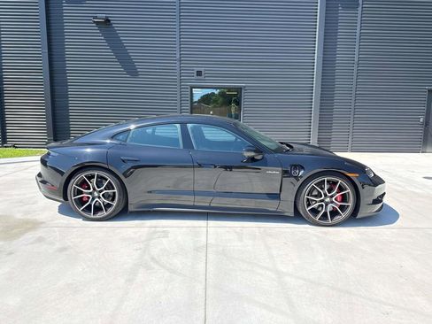 Used 2025 Porsche Taycan 4S AWD/4WD image 10