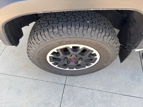 Used 2024 Toyota Tacoma TRD Off-Road w/ TRD Off Road Premium Package AWD/4WD image 12