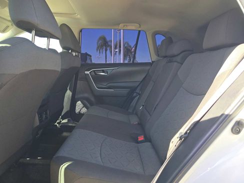 Certified 2021 Toyota RAV4 XLE w/ Convenience Package FWD image 18
