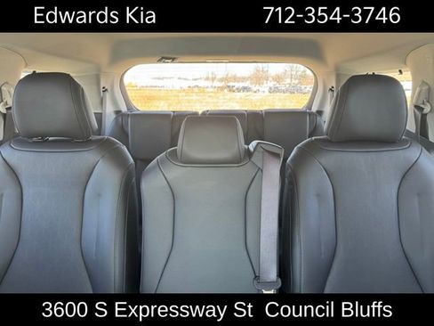 New 2026 Kia Carnival EX FWD image 22