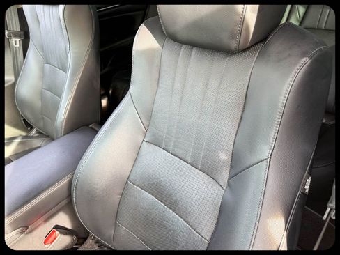 Used 2018 Honda Accord Touring image 19
