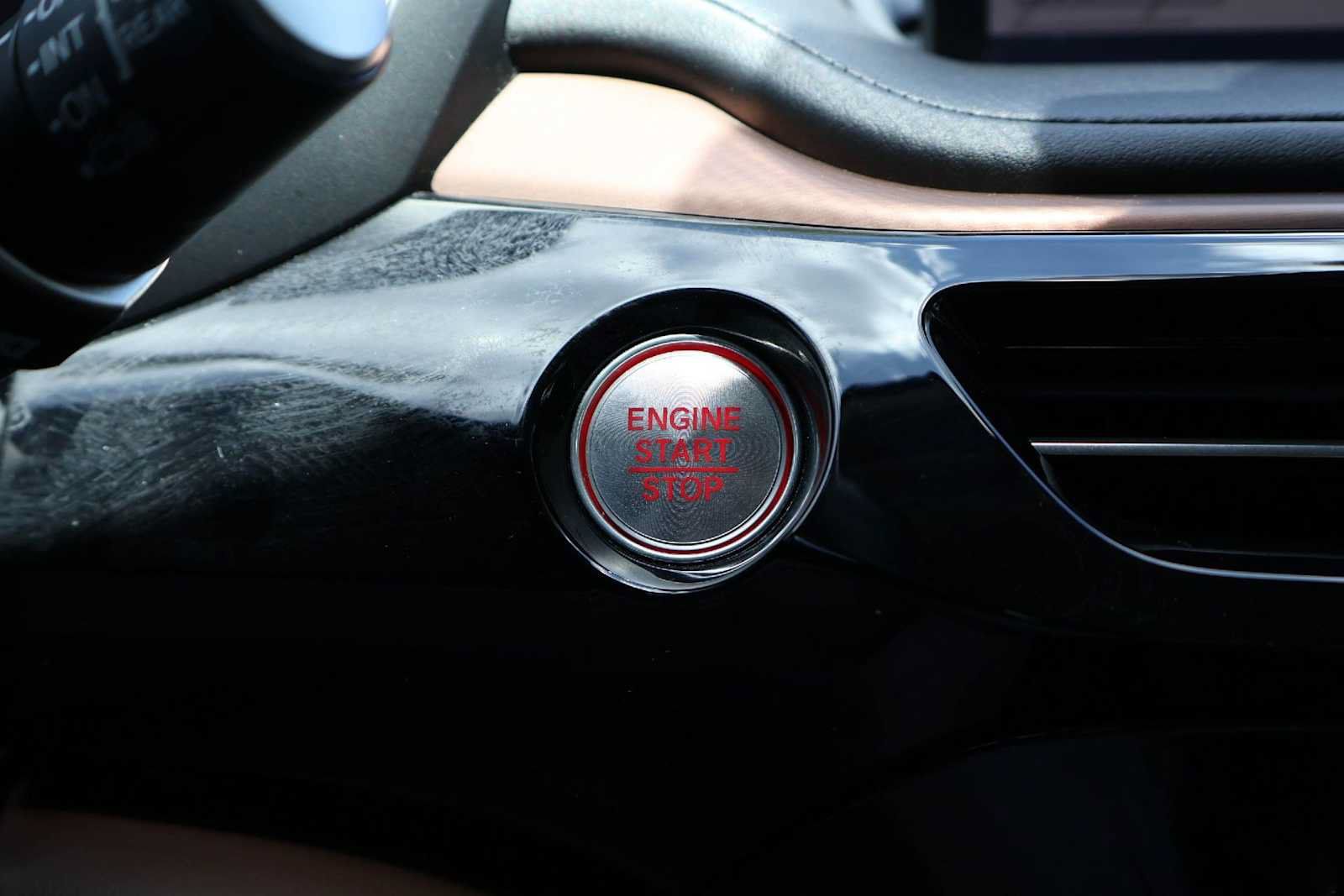Certified 2023 Acura MDX w/ Technology Package FWD image 25