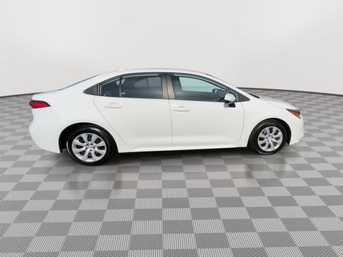 Used 2024 Toyota Corolla LE FWD image 9