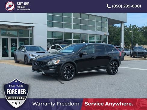 Used 2018 Volvo V60 T5 Cross Country w/ Convenience Package AWD/4WD image 2
