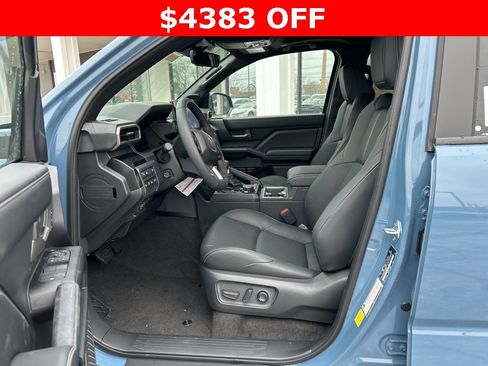 New 2025 Toyota 4Runner Limited image 9